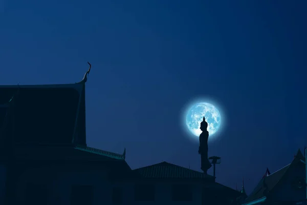 Sonntag Buddha Und Blauer Mond Nachthimmel Der Asanha Bucha Tag — Stockfoto