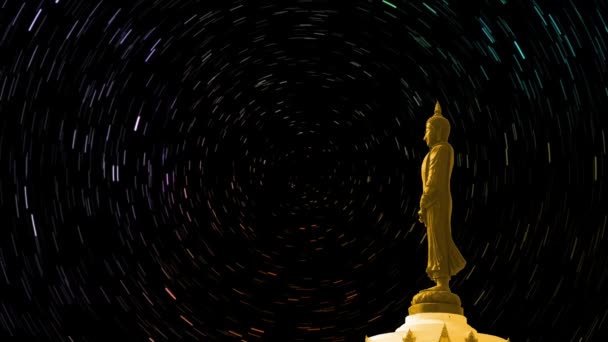 Star trail hyper time lapse on the sky back Buddha looking seven day style — Stock Video