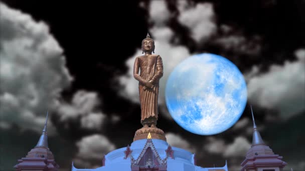 Full egg blue moon and Buddha looking seven day style on the night sky — Stock Video