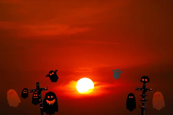 Día Halloween Silueta Cielo Puesta Sol Nuevo Nube Con Fantasmas —  Fotos de Stock