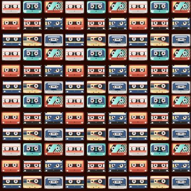 Koyu arkaplan üzerinde farklı renk desenli vektör illüstrasyonlu retro ses kasetlerinin kusursuz deseni.