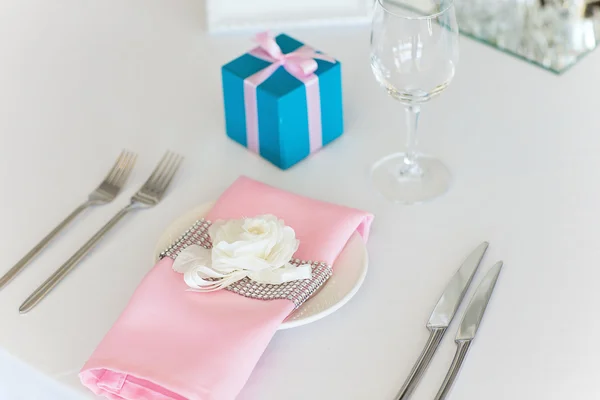 Nicely decorated wedding table — Stock Photo, Image