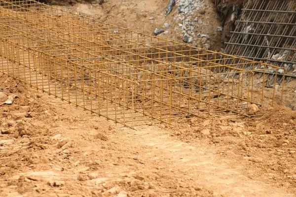 Formwork of metal structures in industrial construction on building site. — Stock Photo, Image