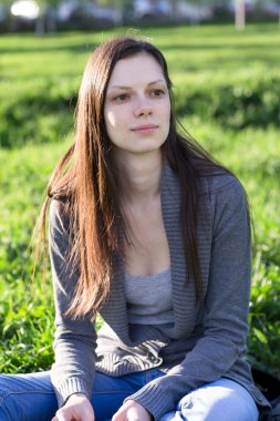 Genç ve güzel bir kızın portresi.