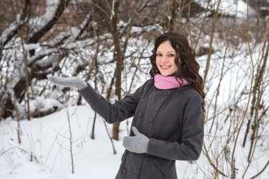 Güzel bir kızın portresi.