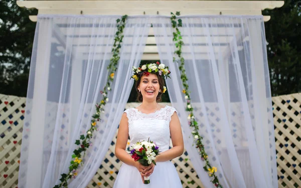 Pengantin yang cantik di rumah — Stok Foto