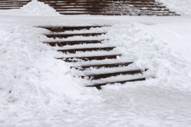 Kış kaygan merdiven