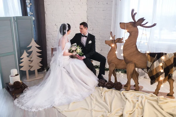 Couple married on Christmas Eve. — Stock Photo, Image