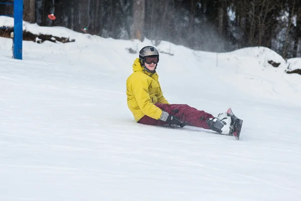 Freerider esik le a lejtőn — Stock Fotó