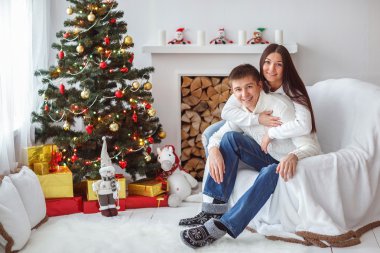 Noel ağacı, genç Çift.