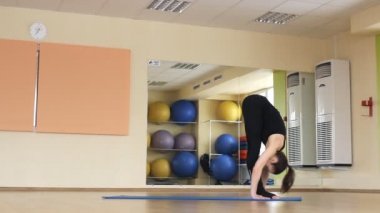 Yoga yapan kadın