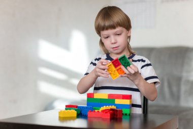 renkli plastik blok kapalı birçok ile oyun çocuk