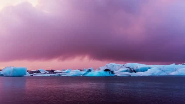 Lagoa glaciar na Islândia — Vídeo de Stock