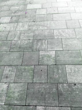 Grafiksel soyutlama: şehir meydanlarındaki ve parklarındaki gece ışığı prizmasının içinden levhalar geçirmek.