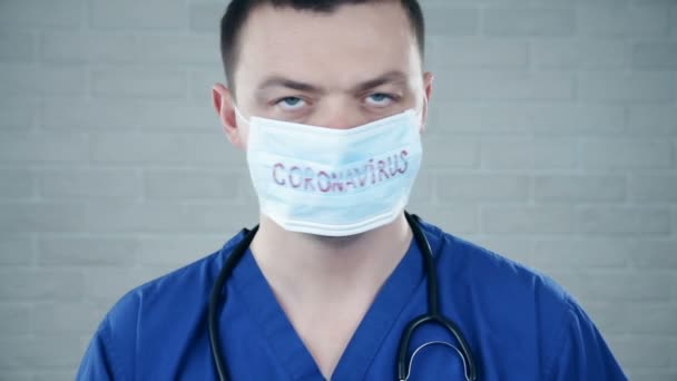 Nővér Orvos Mutatja Stop Coronavirus Jelet Egy Fiatal Orvos Orvosi — Stock videók