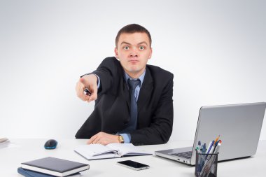 kızgın işadamı işaretleme açık