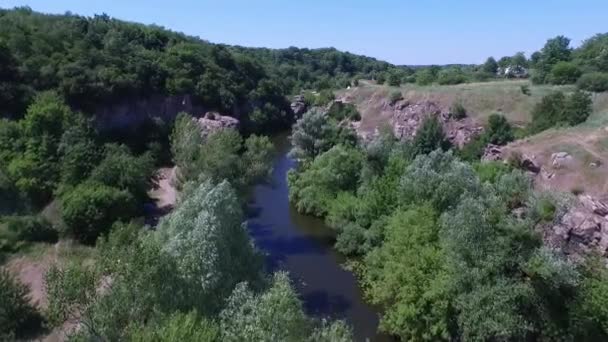 Buki Canyon Ukraine. Canyon avec rivière. Pierres 