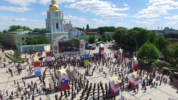 Aerial Kyiv St. Michael St. Michael's Cathedral Square. Journée de l'Europe. FreeGen — Video