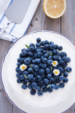 Limonlu üzümlü kek