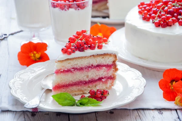 Cakes met rode bes — Stockfoto