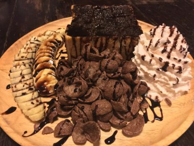 Çikolata muzlu tost.