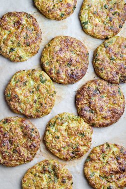 Lezzetli ev yapımı börekler.