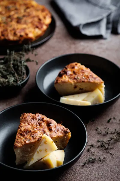 Peynirli lahana turtası