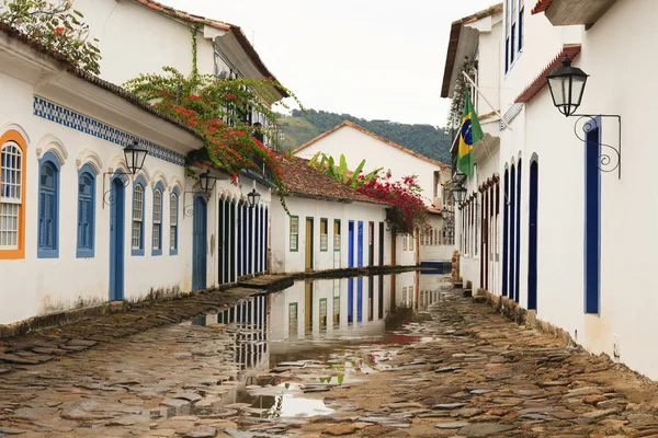 paraty, Brezilya Arnavut kaldırımlı tarihi street