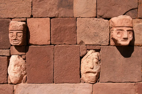 Fali Tiahuanaco stone arc — Stock Fotó