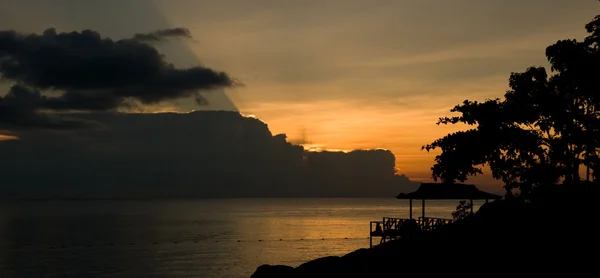 Tropische oceaan zonsondergang — Stockfoto