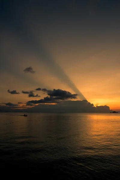 Tropische oceaan zonsondergang — Stockfoto