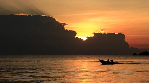 Tropische oceaan zonsondergang — Stockfoto