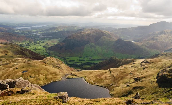 Stickle tarn e Langdale Valley — Fotografia de Stock