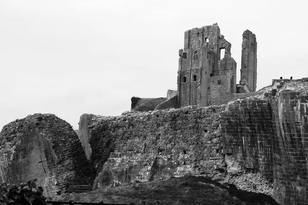 Ruína dramática do castelo de Corfe — Fotografia de Stock