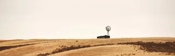 风车水泵 — 图库照片