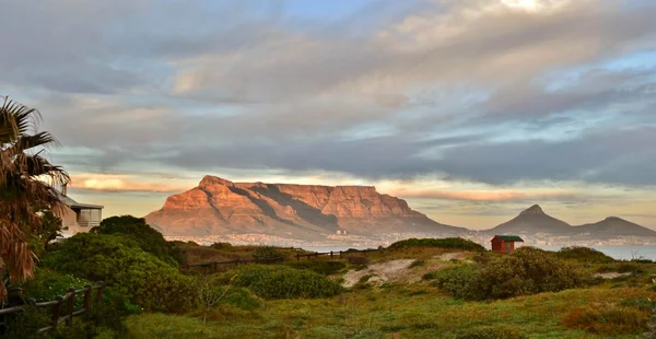 Table Mountain with Clouds — Stock Photo, Image