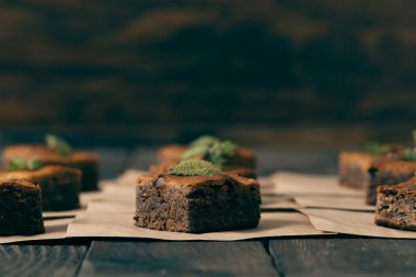 Masada çikolatalı kek.