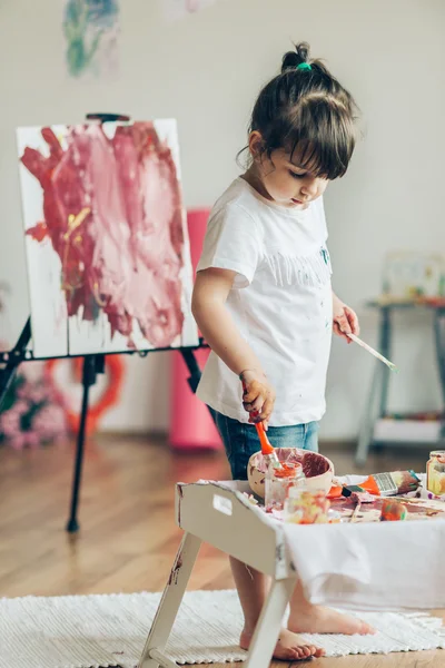 Pintura infantil — Foto de Stock