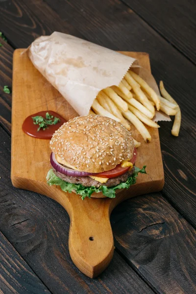 Amerikai marha burger sajttal — Stock Fotó