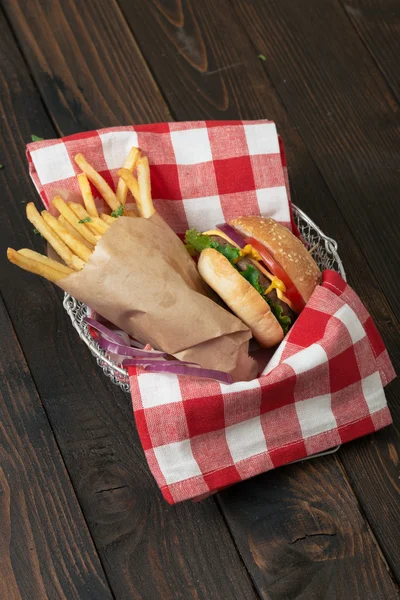 Amerikai marha burger sajttal — Stock Fotó
