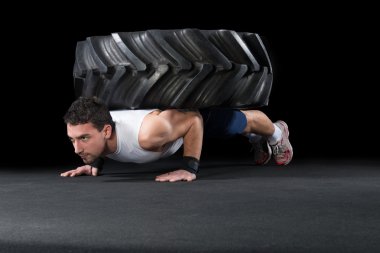 Kas Erkekler Push-up yapıyor .