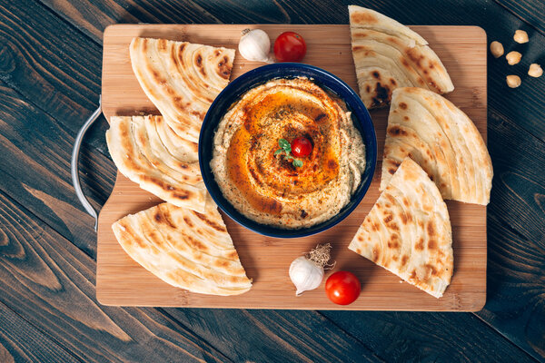 Homemade hummus with pita bread