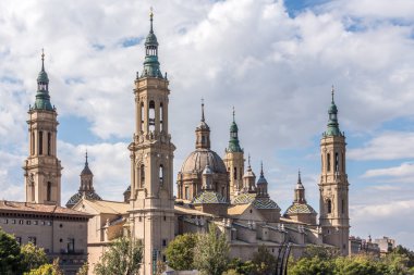 Bazilika bizim hanım, Pilar Zaragoza, İspanya