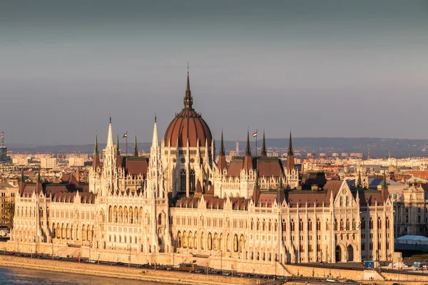 Parlamentsgebäude bei Sonnenuntergang, Budapest Ungarn — Stockfoto