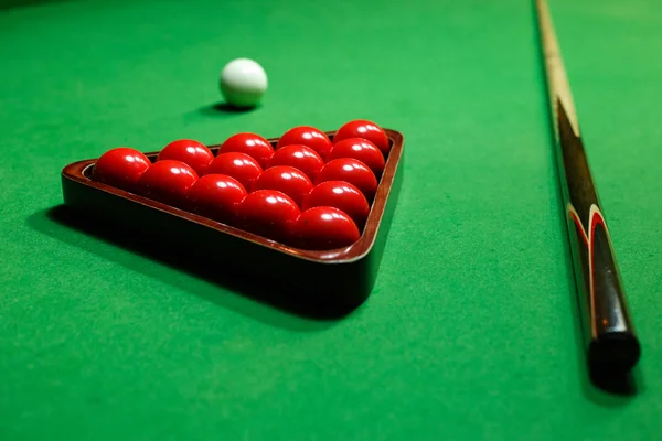 Snooker golyó a biliárd asztal — Stock Fotó