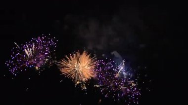 İngiltere 'de Şenlik Ateşi Gecesi Havai fişek Gösterisi.