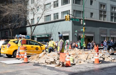 Yol inşaat işçileri New York City