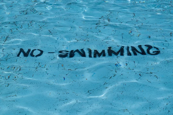 No hay señal de natación bajo el agua — Foto de Stock