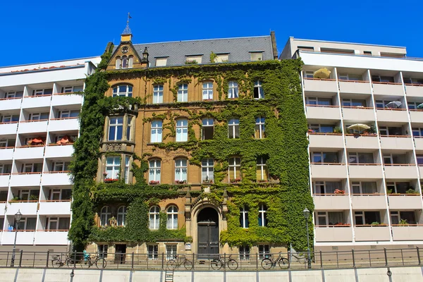 Modern ve eski mimarisini