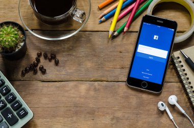 Facebook apps iPhone 6s gösterilen.